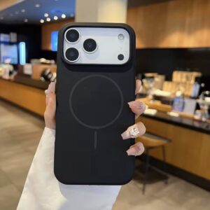 BLACK SILICONE CASE 16 PRO